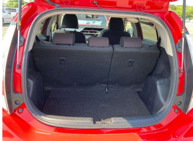 
Toyota Aqua Hybrid full									