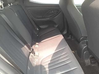 
Toyota Yaris Hybrid full									
