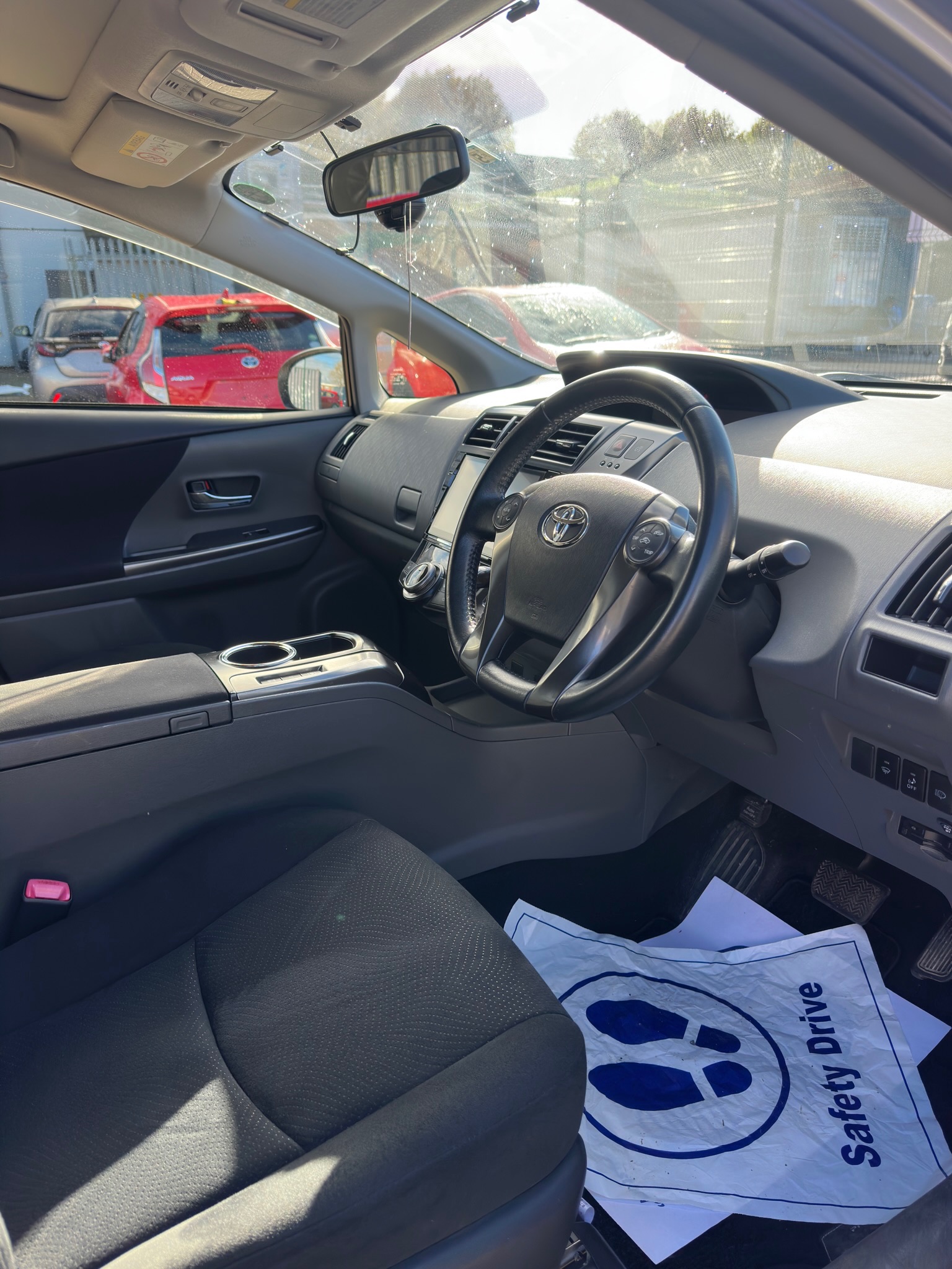 
TOYOTA PRIUS HYBRID full									