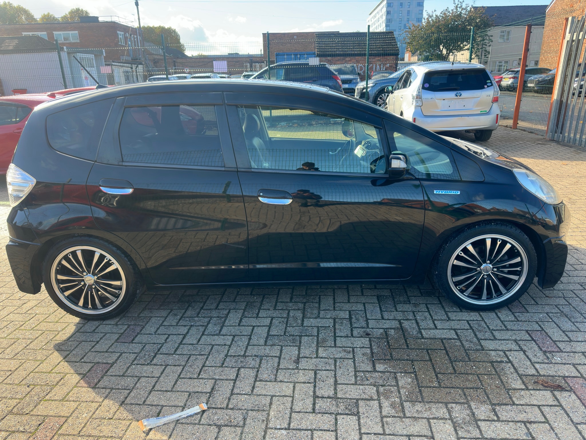 
HONDA FIT HYBRID full									