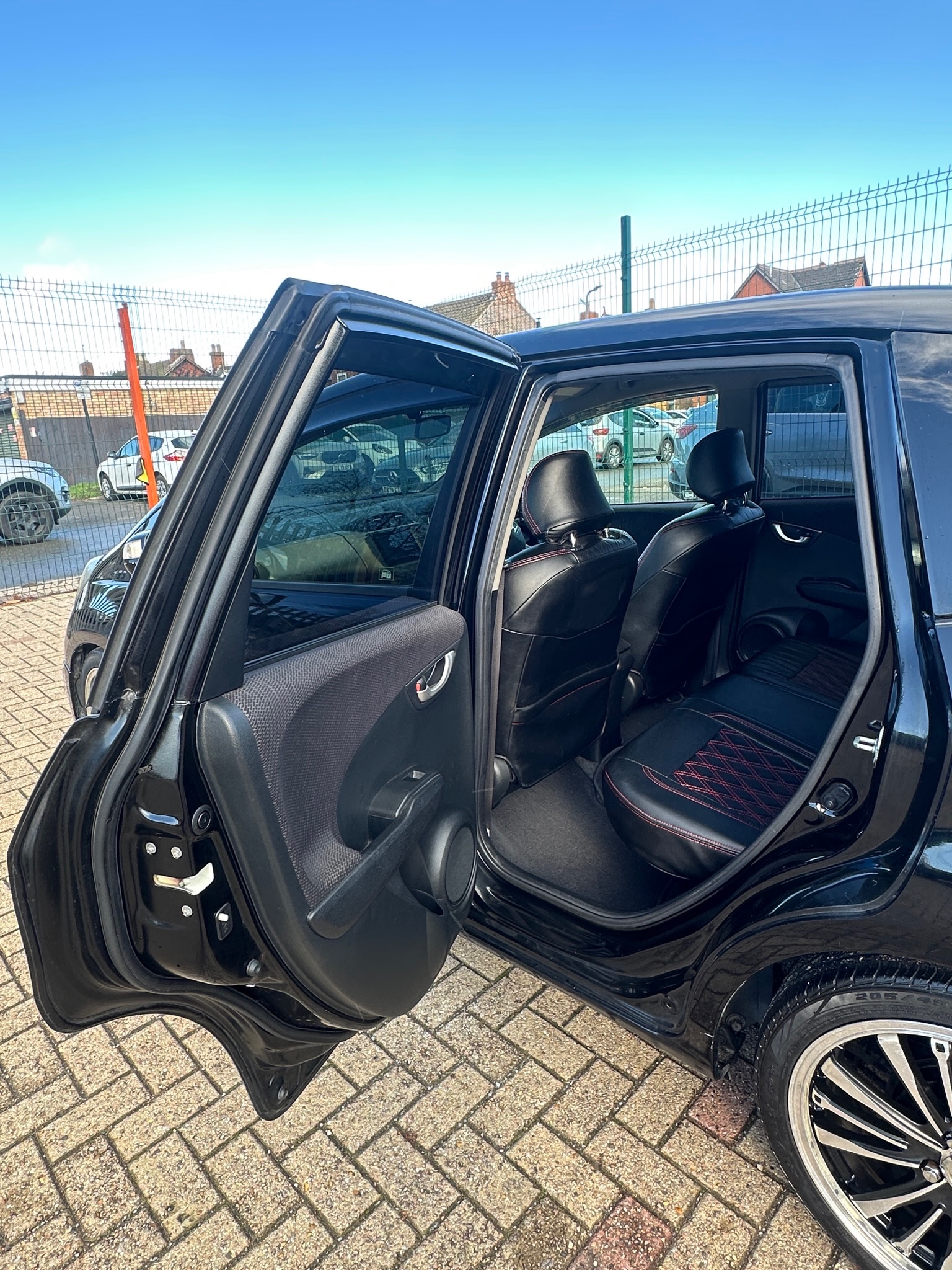 
HONDA FIT HYBRID full									