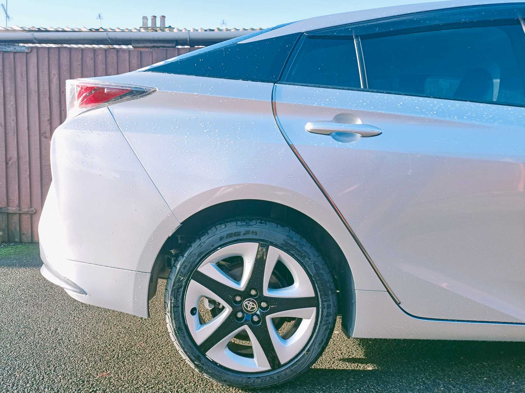 
Prius 2016 S Touring Package full									