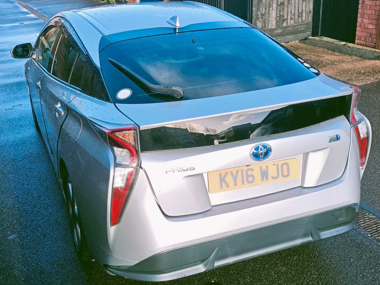 
Prius 2016 S Touring Package full									