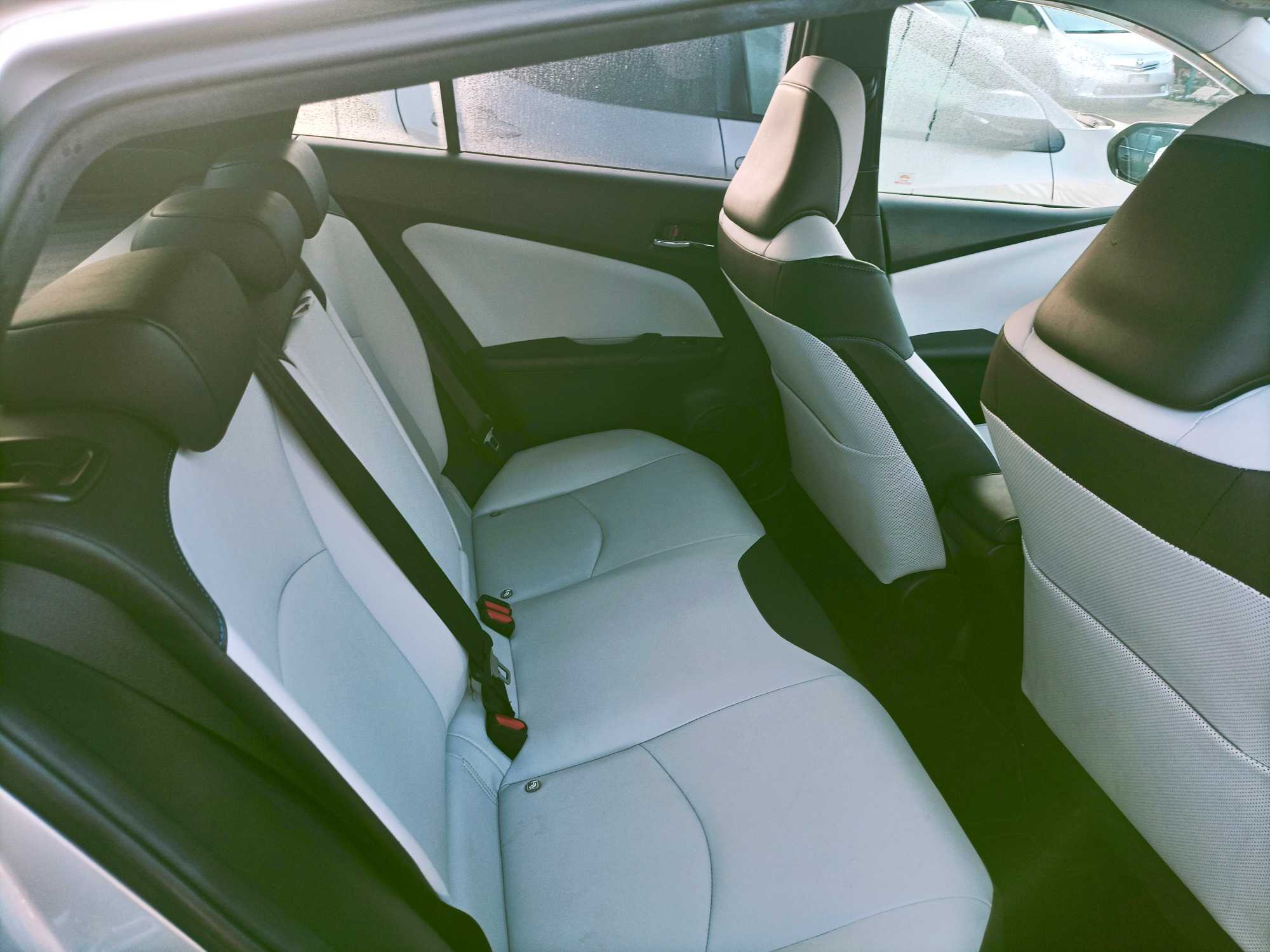 
Prius 2016 S Touring Package full									