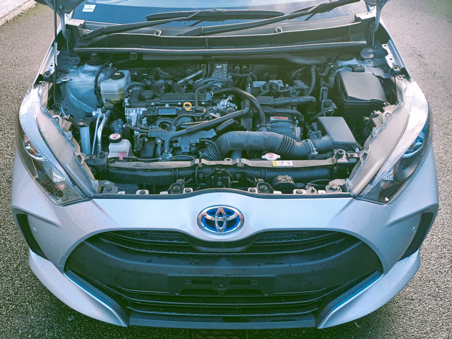 
Toyota Yaris 2020 full									