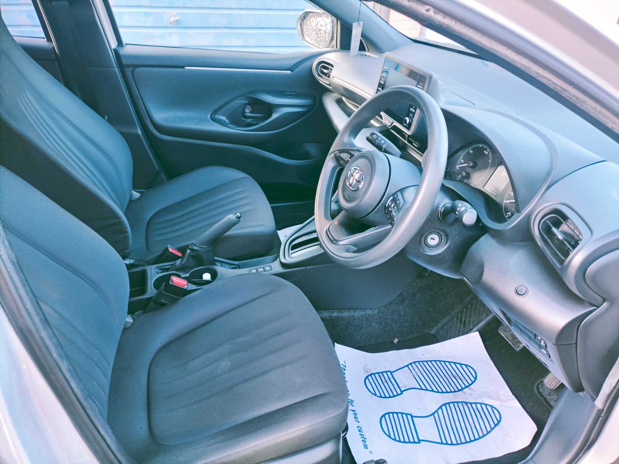 
Toyota Yaris 2020 full									