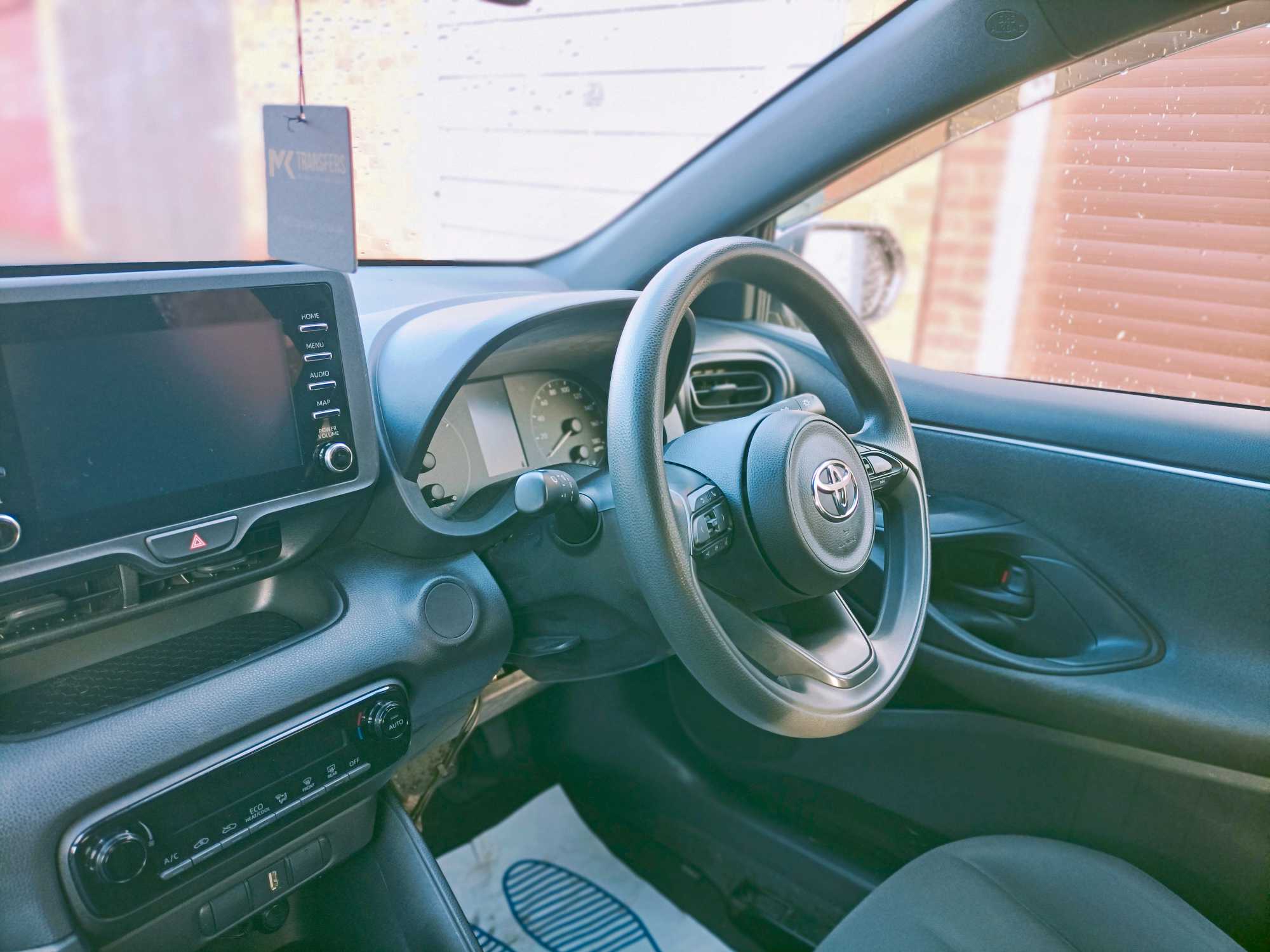 
Toyota Yaris 2020 full									