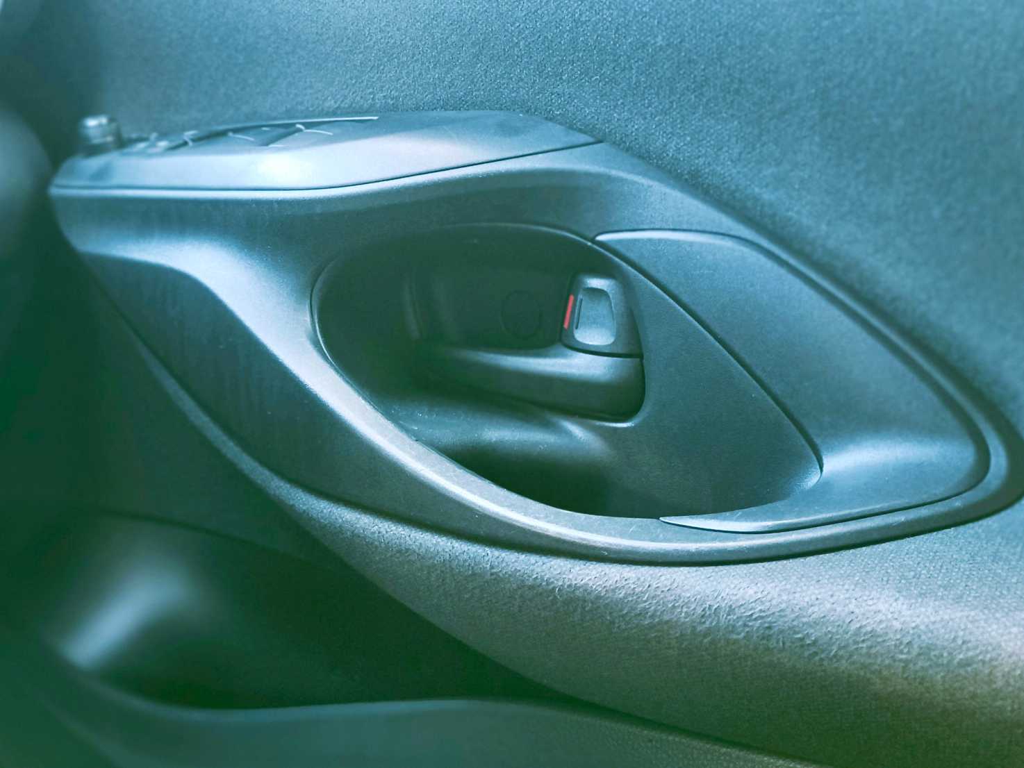 
Toyota Yaris Hybrid Grey full									