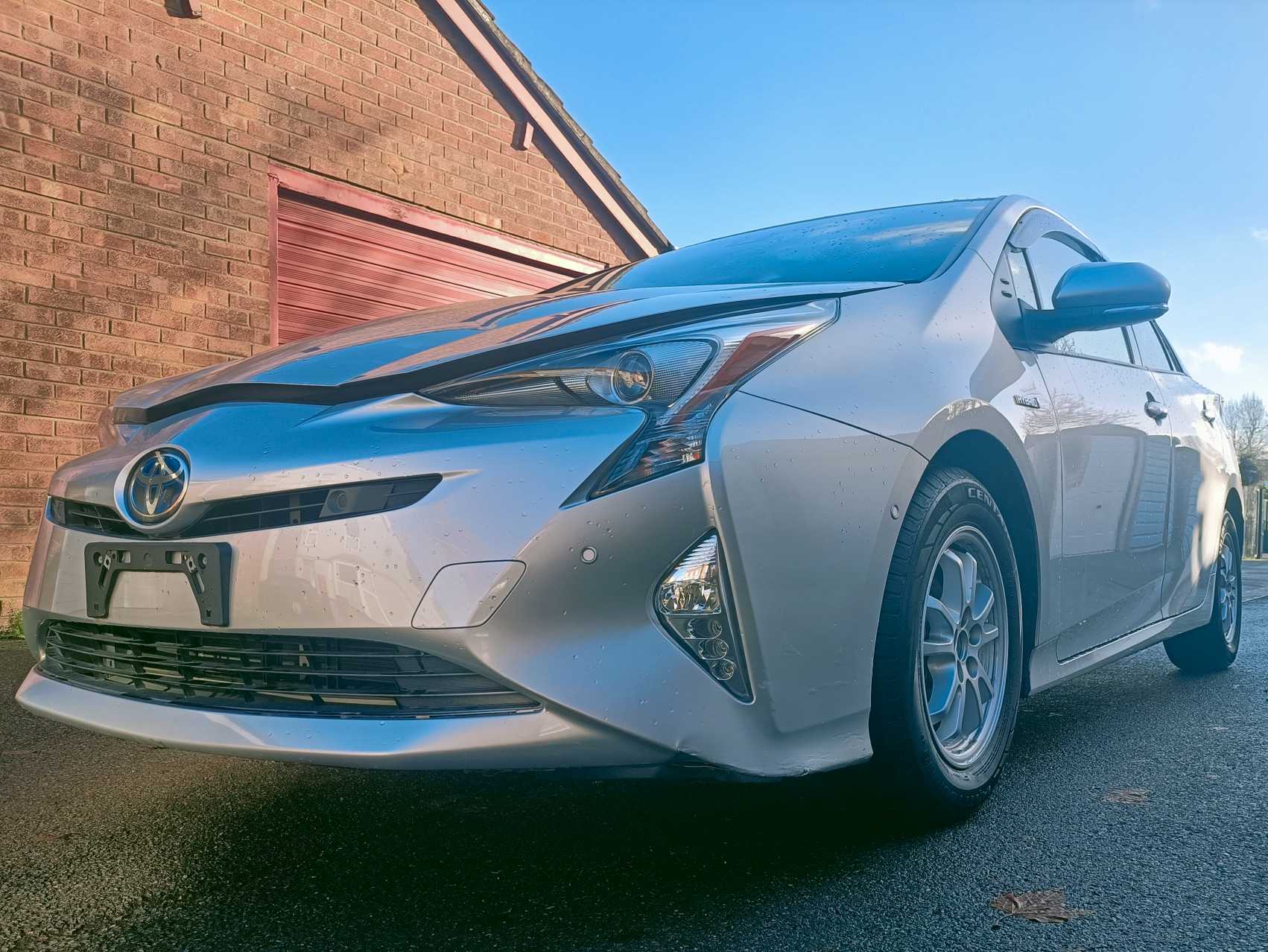 
Prius 2016 Business Edition full									