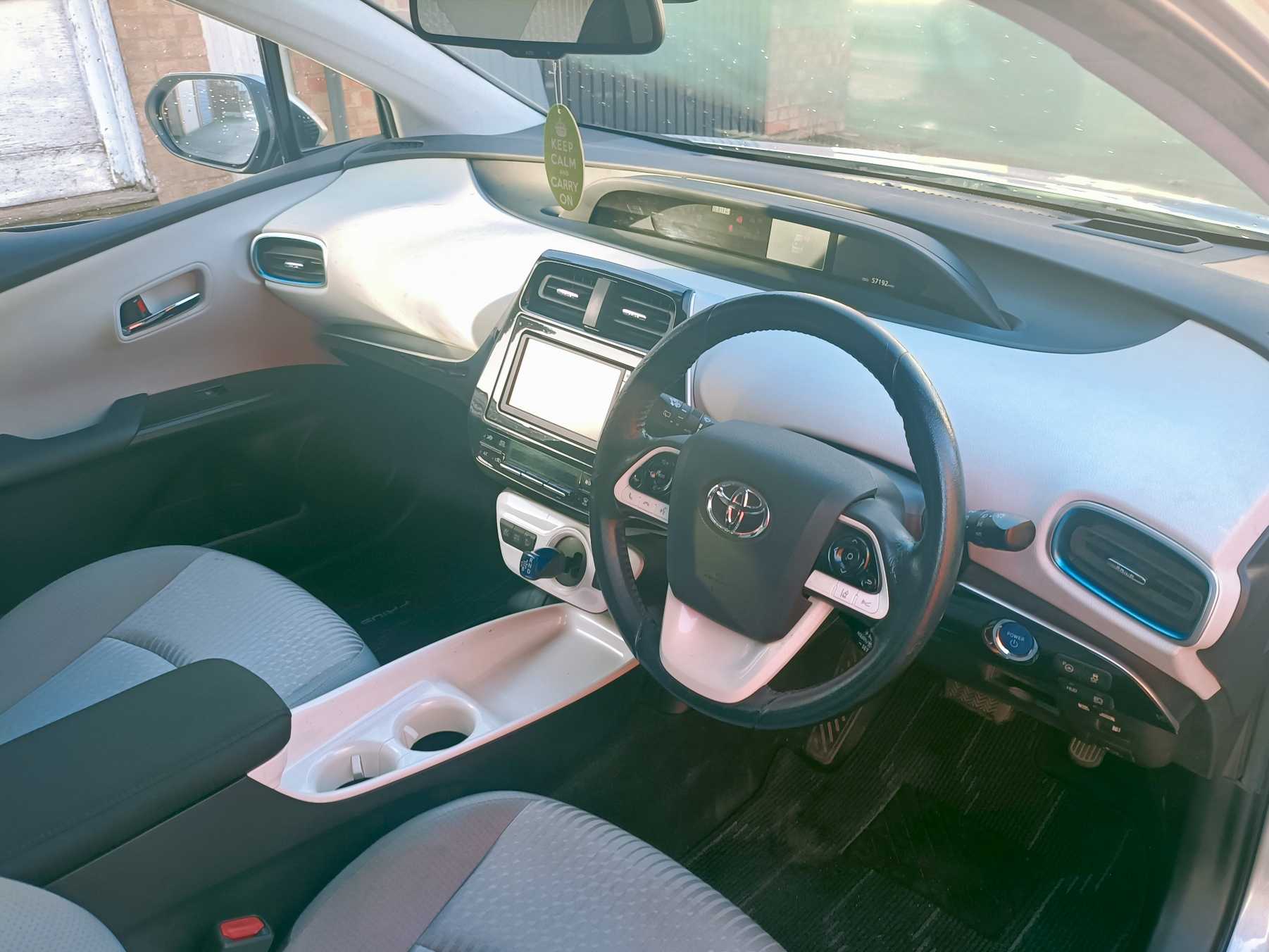 
Prius 2016 Business Edition full									