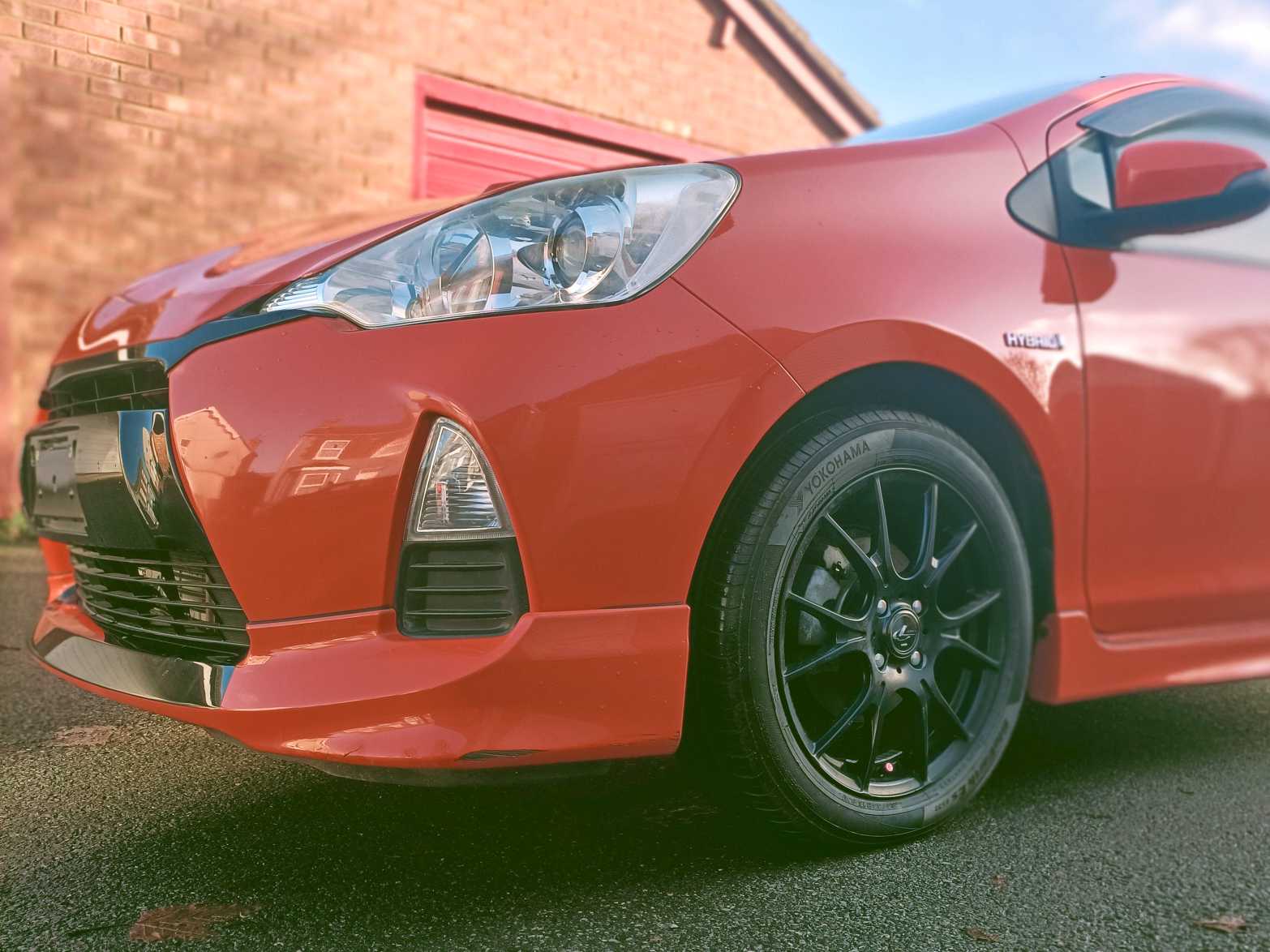 
TOYOTA AQUA HYBRID full									