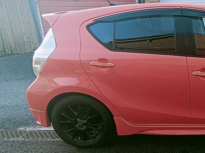 
TOYOTA AQUA HYBRID full									