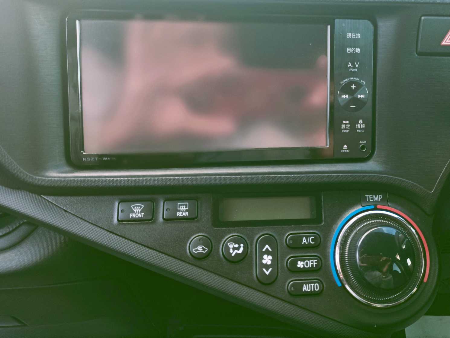 
TOYOTA AQUA HYBRID full									