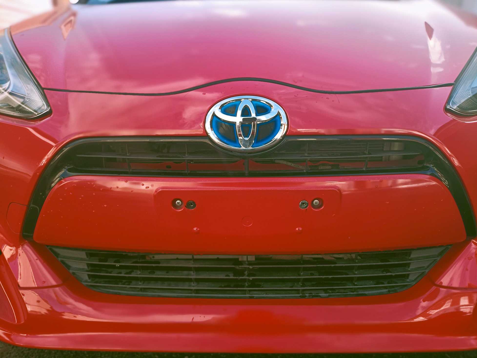 
Toyota Aqua Hybrid full									