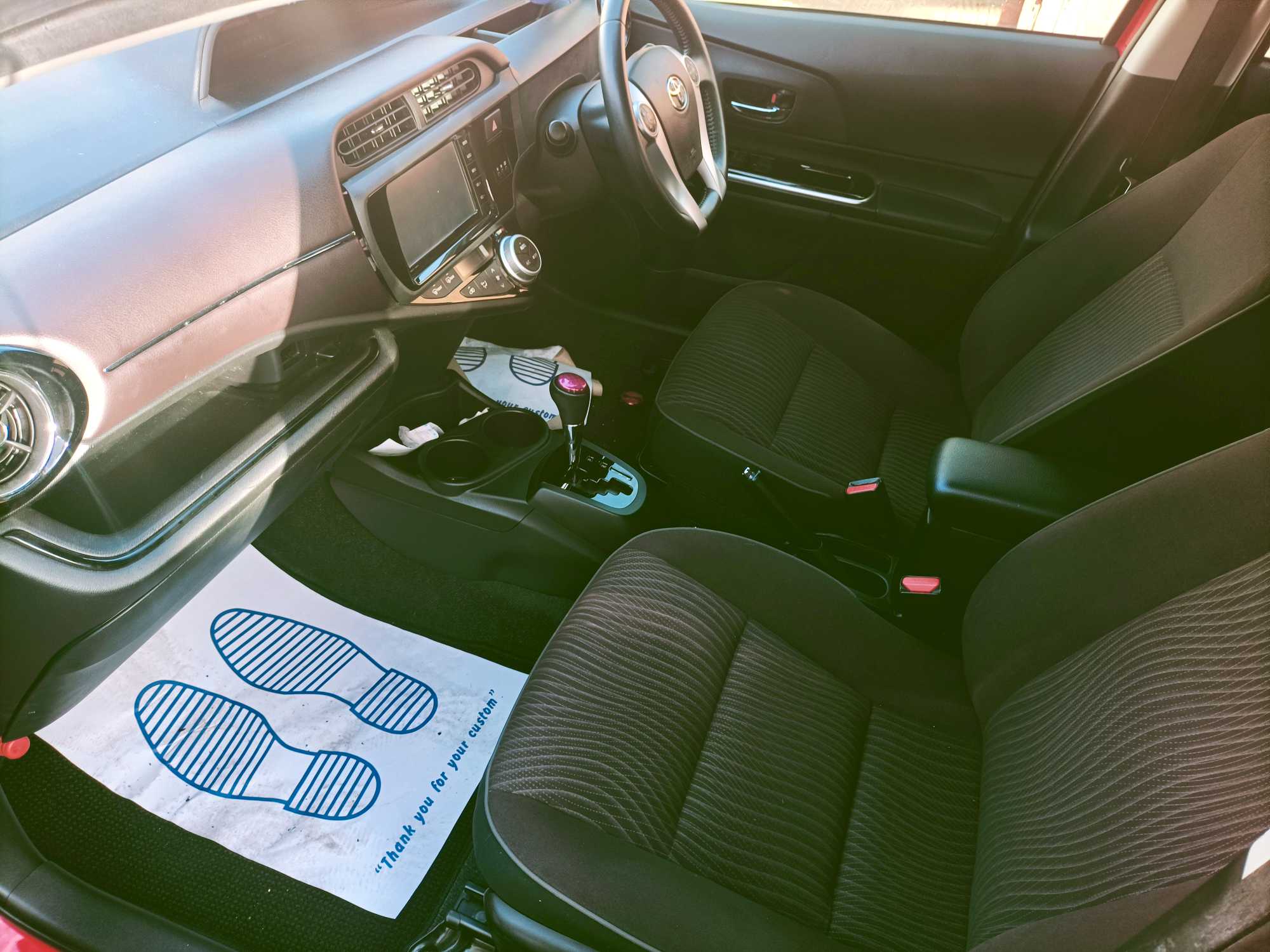 
Toyota Aqua Hybrid full									