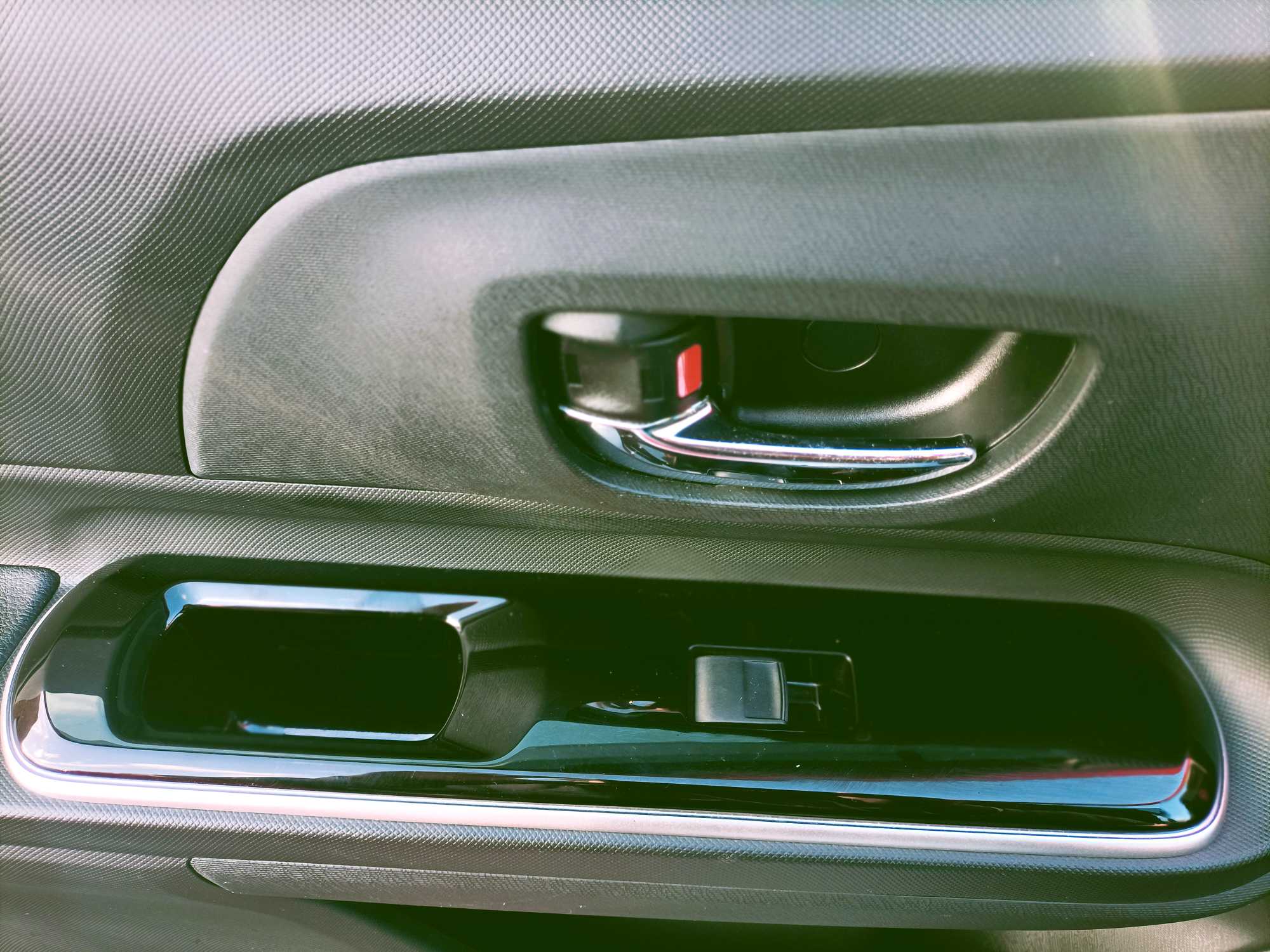 
Toyota Aqua Hybrid full									