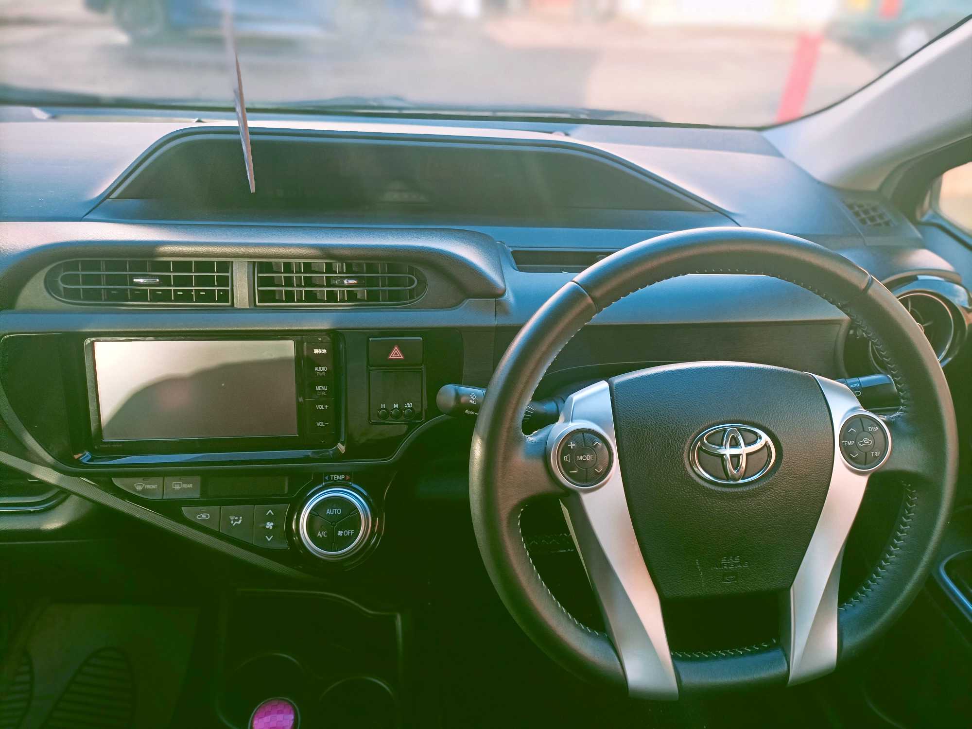 
Toyota Aqua Hybrid full									