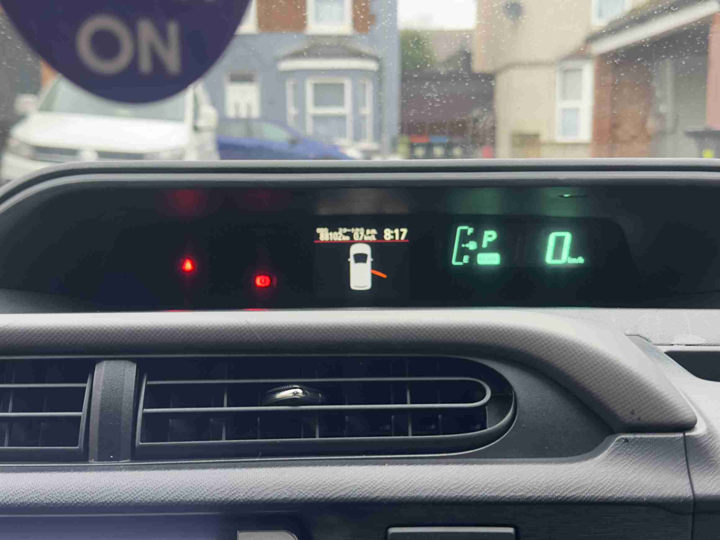 
Toyota Aqua Hybrid full									