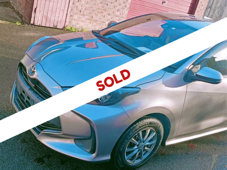 Toyota Yaris Hybrid Grey