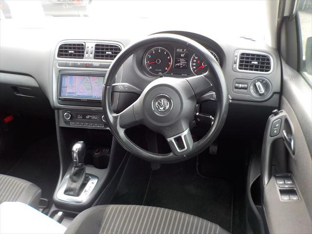 
Volkswagen Polo 2011 With Fog full									