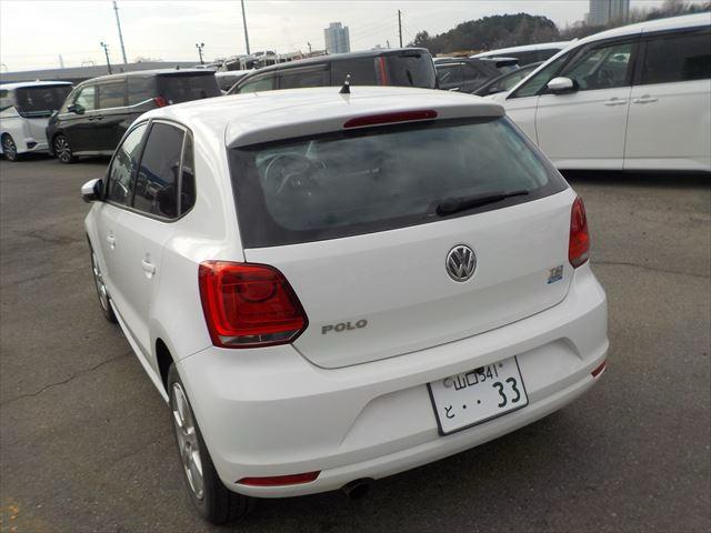 
Volkswagen Polo 2011 With Fog full									