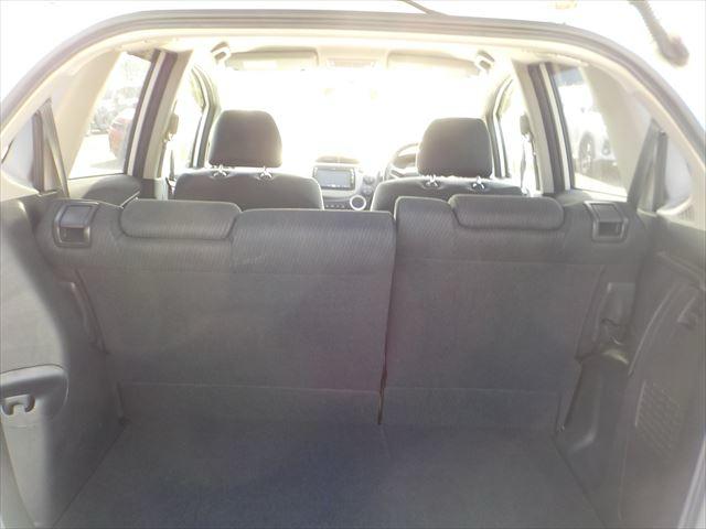 
Honda Fit White 2011 full									