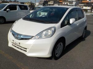 Honda Fit White 2011