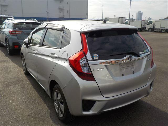 
Honda Fit Silver 2014 full									