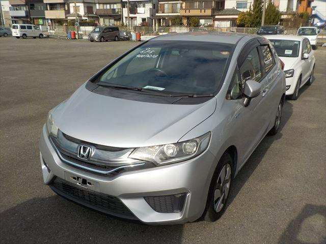 
Honda Fit Silver 2014 full									