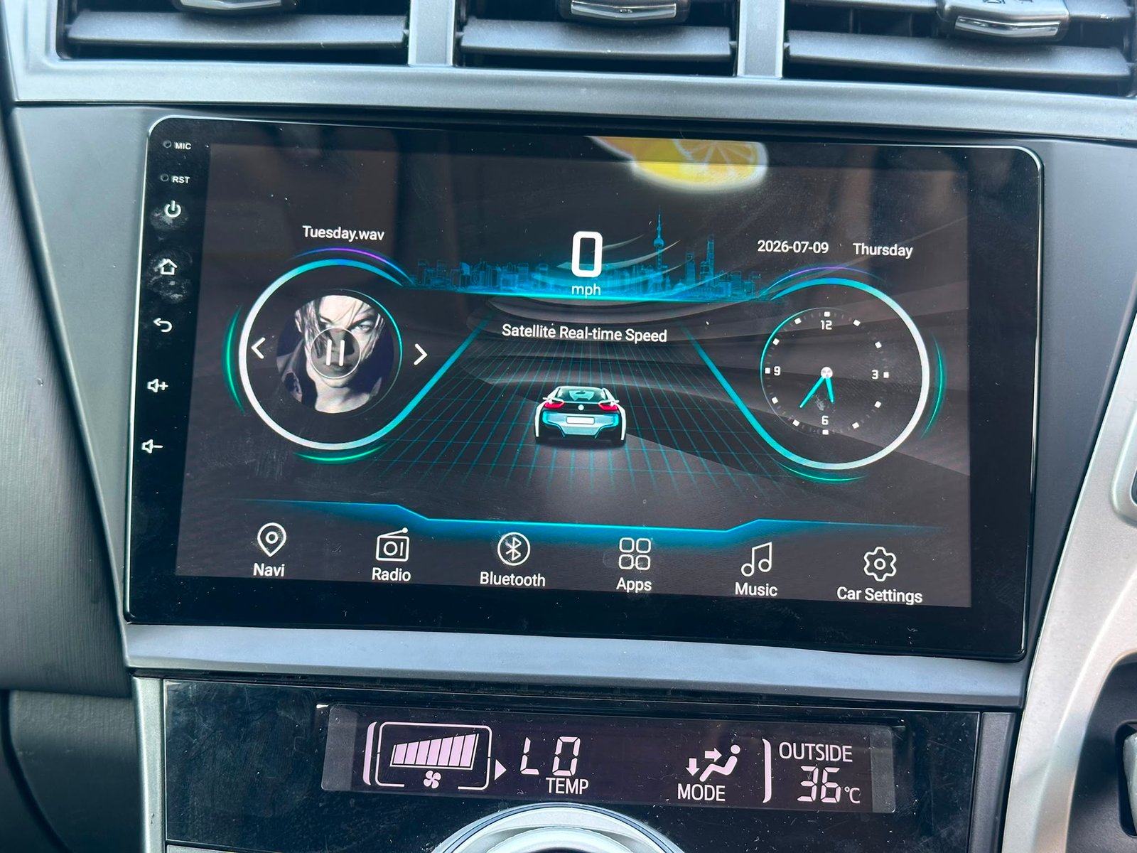 
Toyota Prius Plus 2013 full									