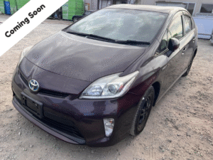 Toyota Prius Plus Purple