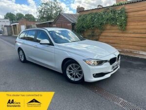 BMW 320i 2013 Pearl White