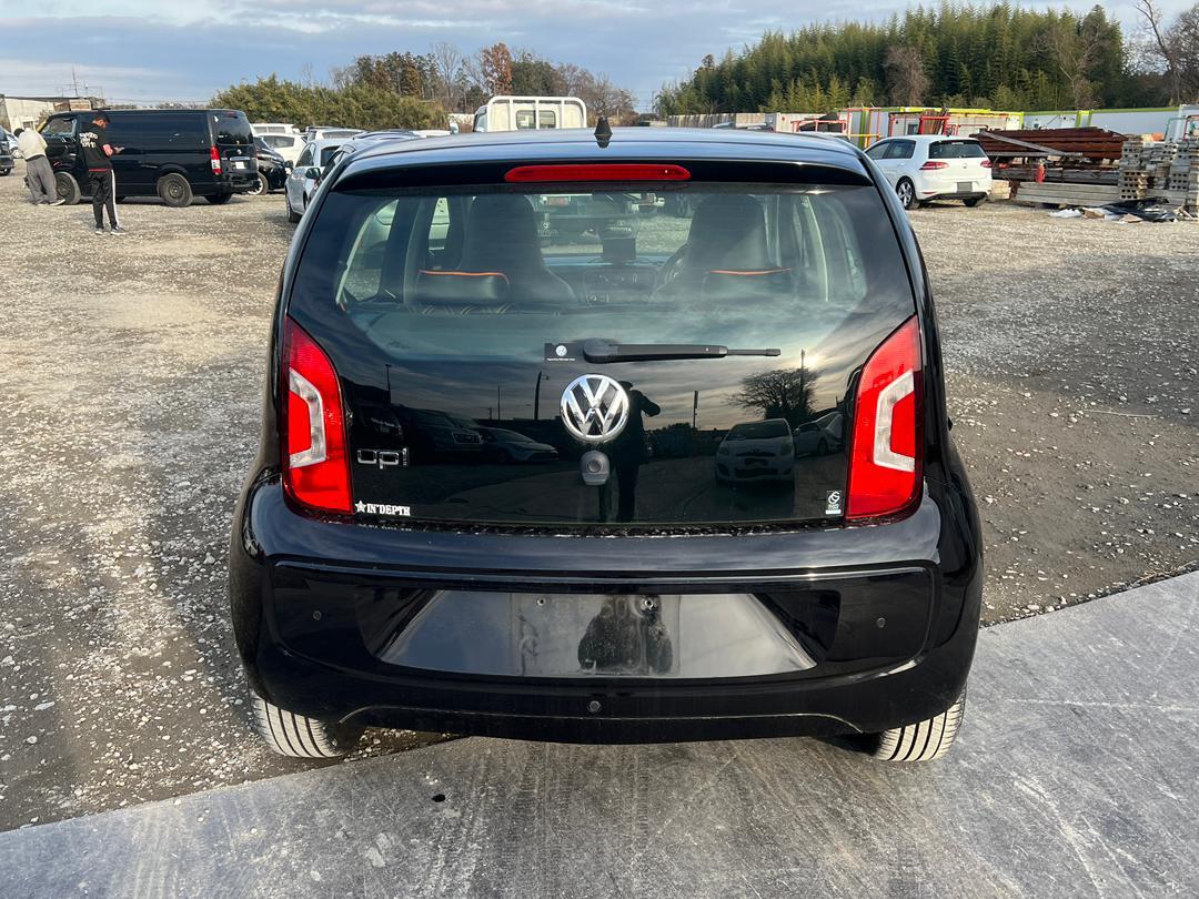 
Volkswagen Up full									