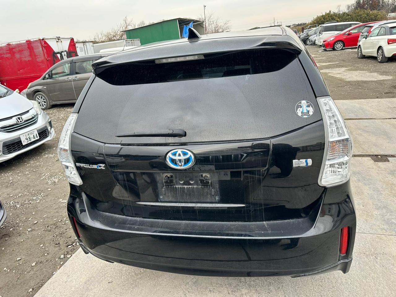 
Toyota Prius Plus 2013 full									