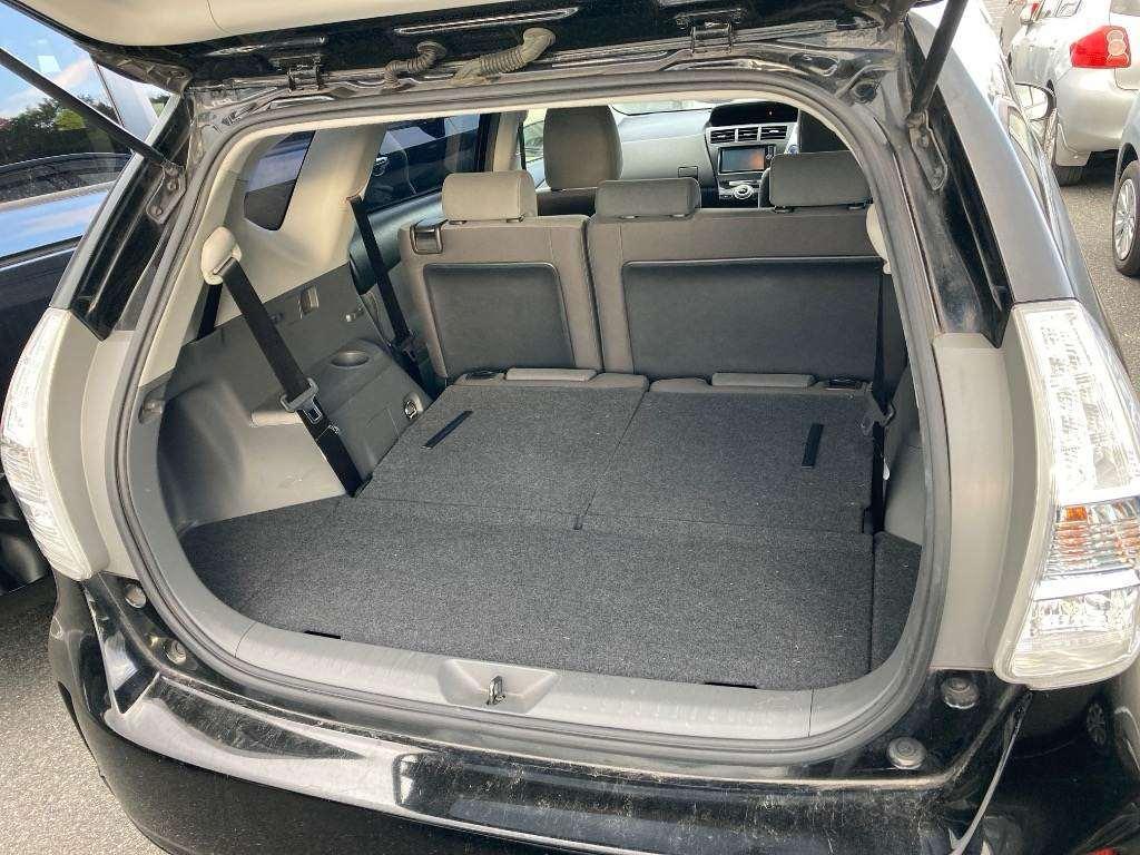 
Toyota Prius Plus 2013 full									