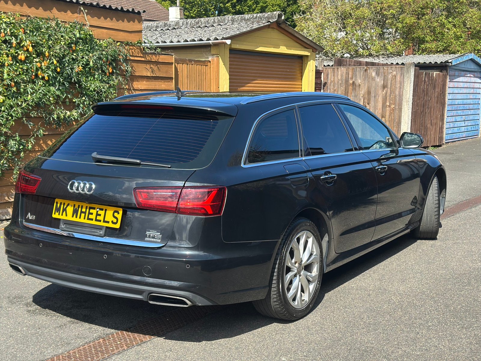
Audi A6 Avante 2015 black full									