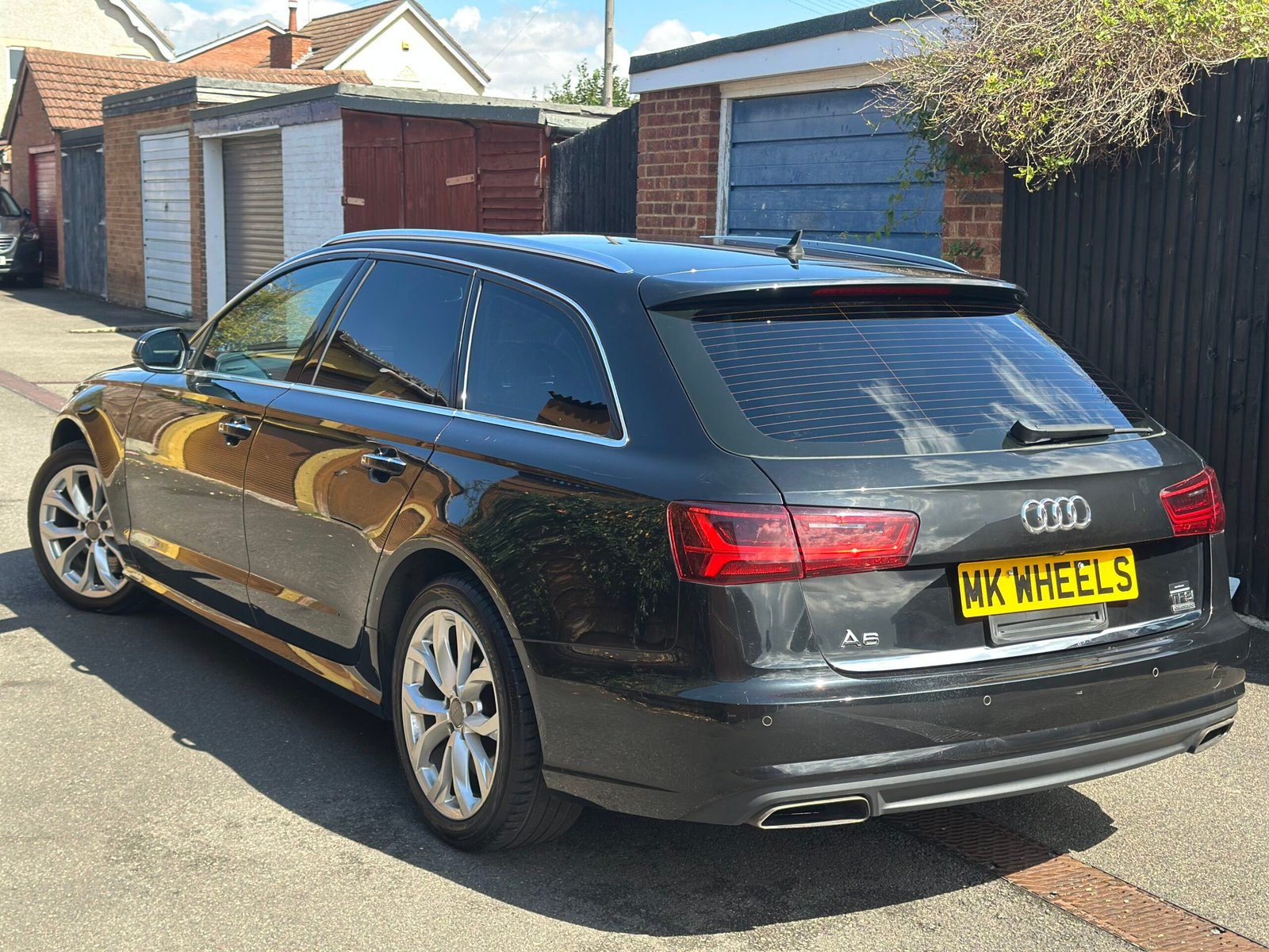 
Audi A6 Avante 2015 black full									