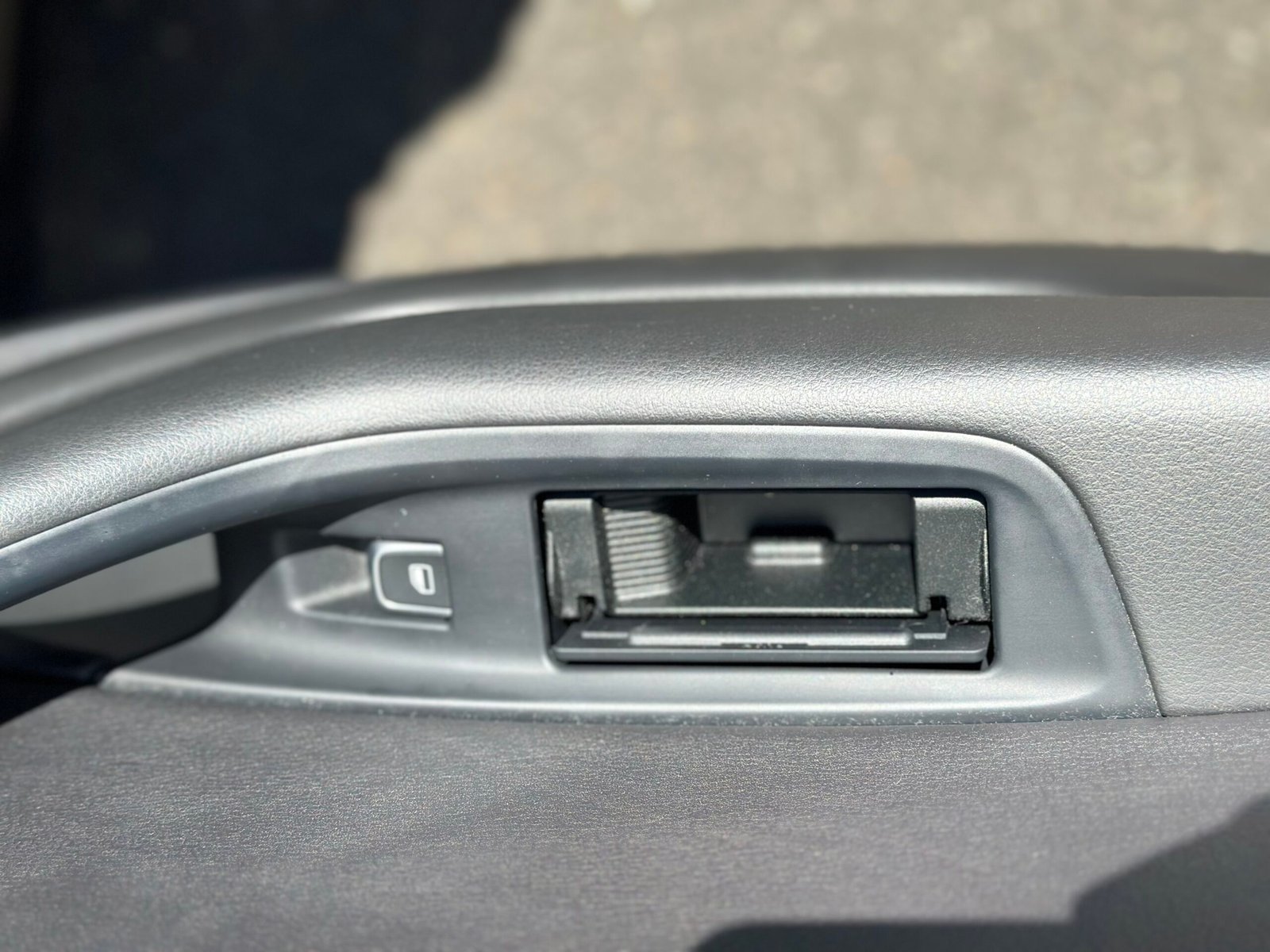 
Audi A6 Avante 2015 black full									