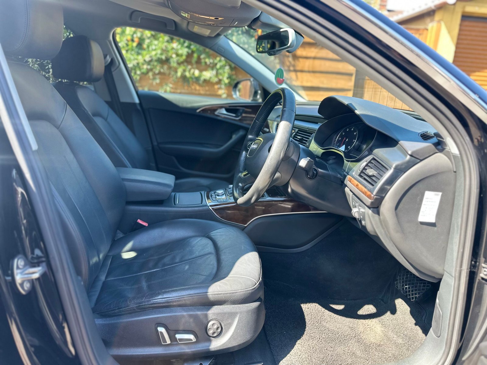 
Audi A6 Avante 2015 black full									