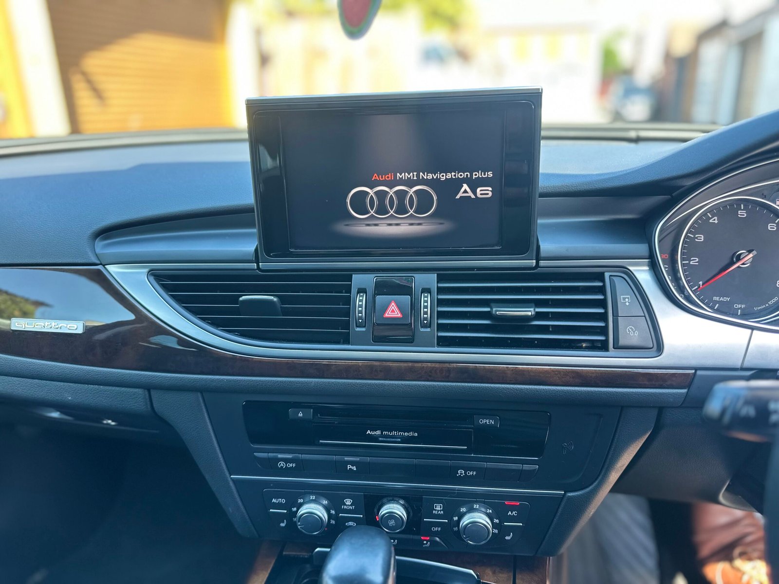 
Audi A6 Avante 2015 black full									