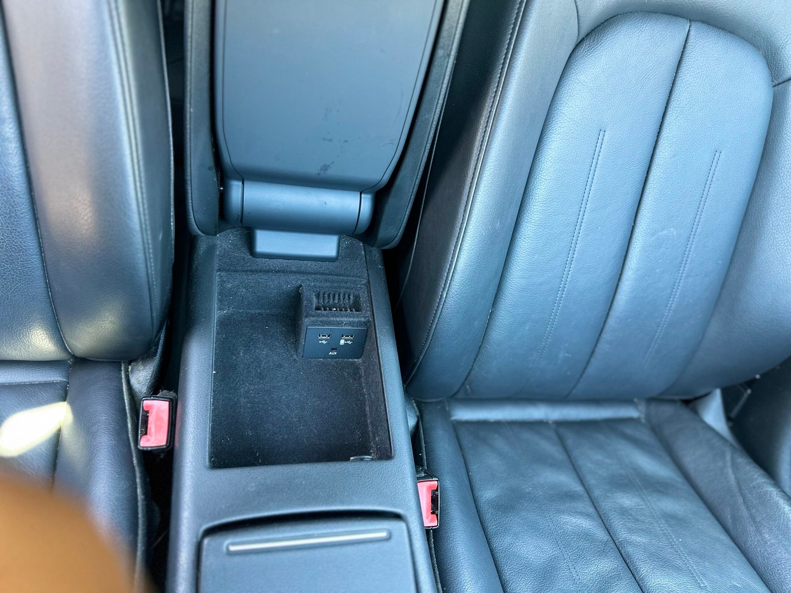 
Audi A6 Avante 2015 black full									