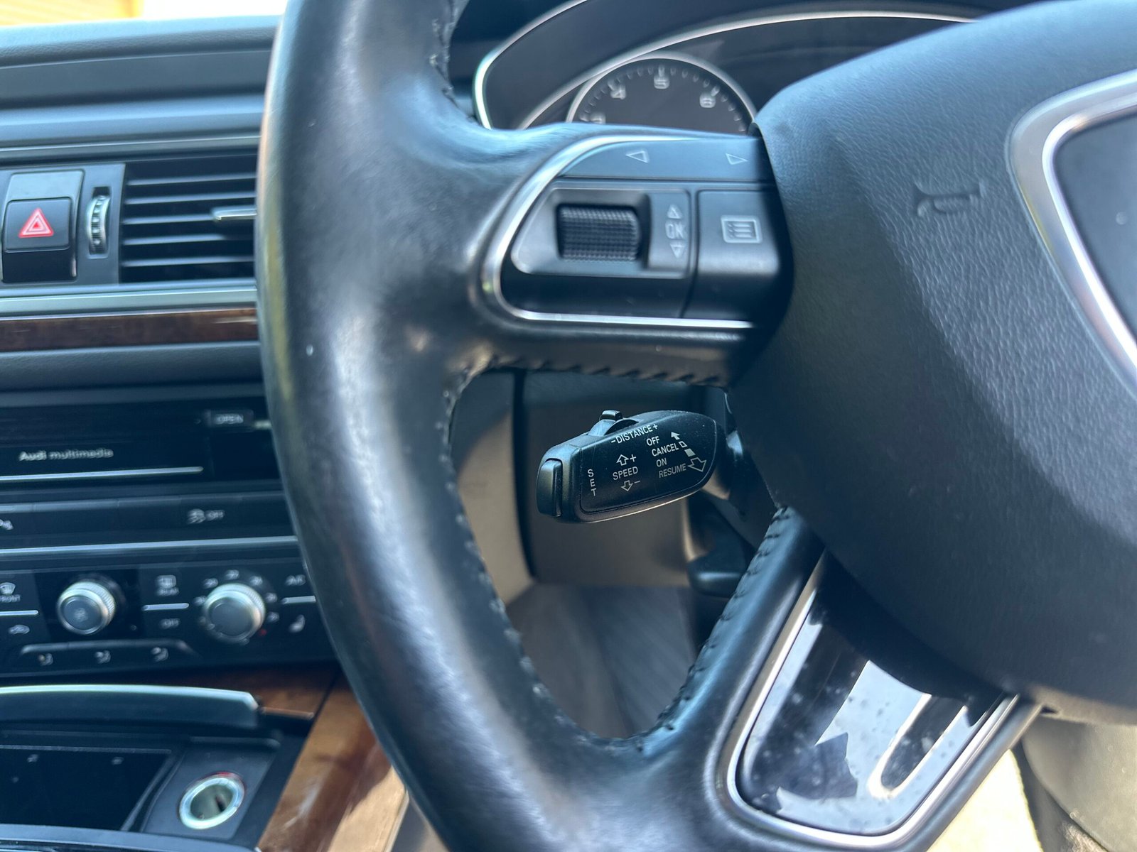 
Audi A6 Avante 2015 black full									