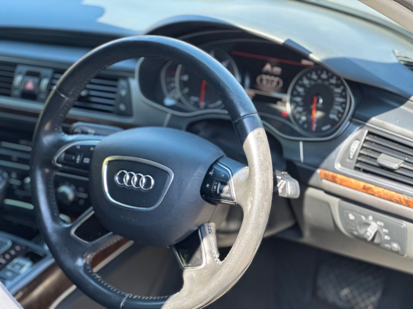 
Audi A6 Avante 2015 black full									