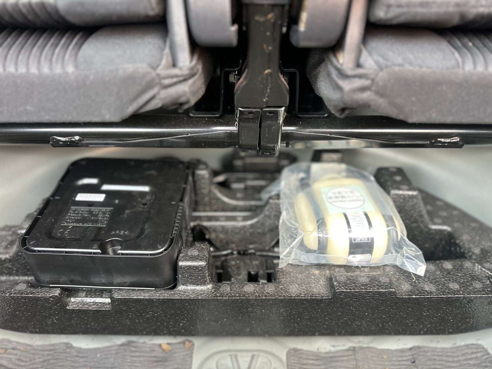 
Toyota Prius Plus 2015 full									