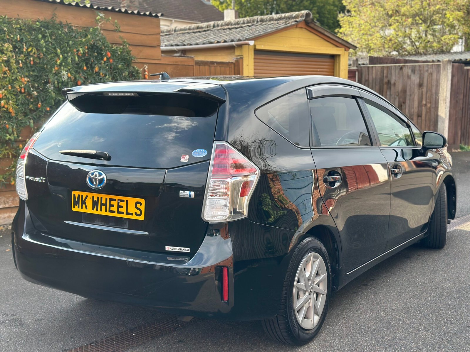 
Toyota Prius Plus 2015 full									
