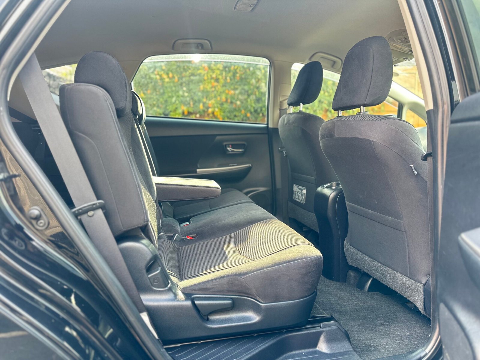 
Toyota Prius Plus 2015 full									