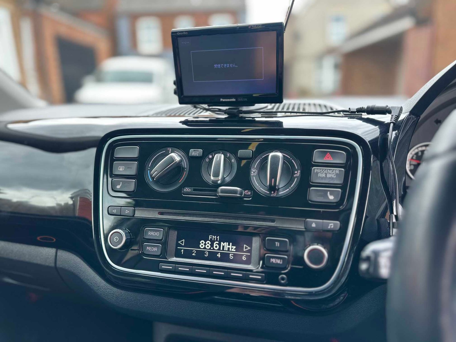 
Volkswagen Up full									