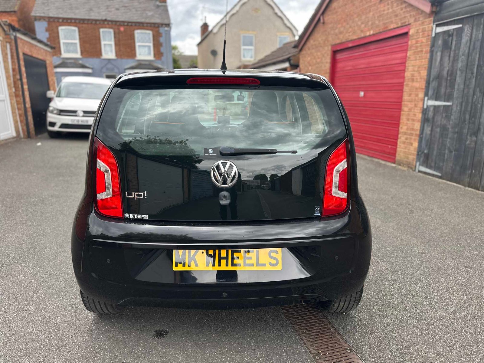 
Volkswagen Up full									