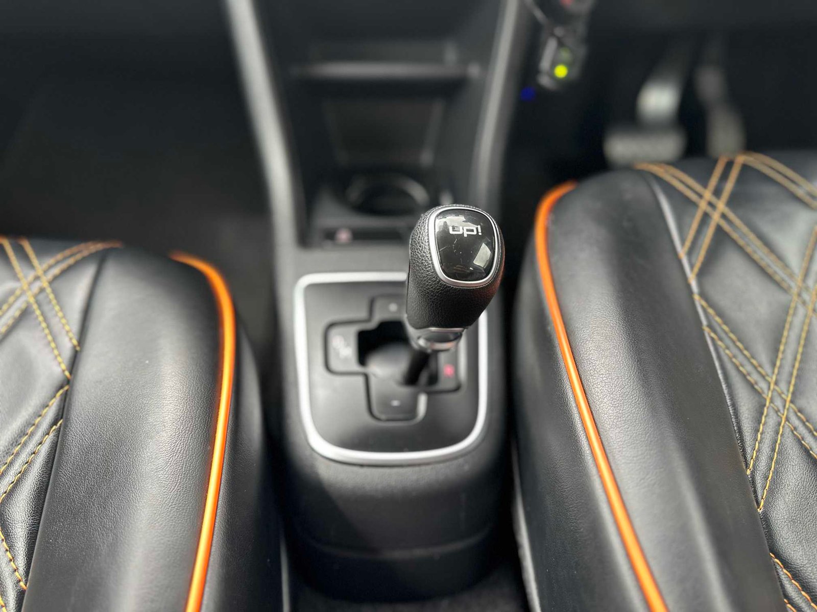 
Volkswagen Up full									