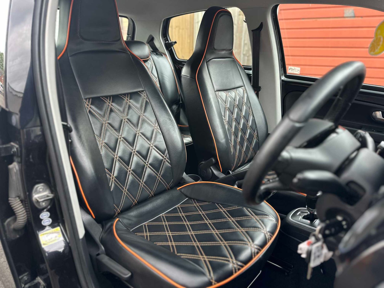 
Volkswagen Up full									